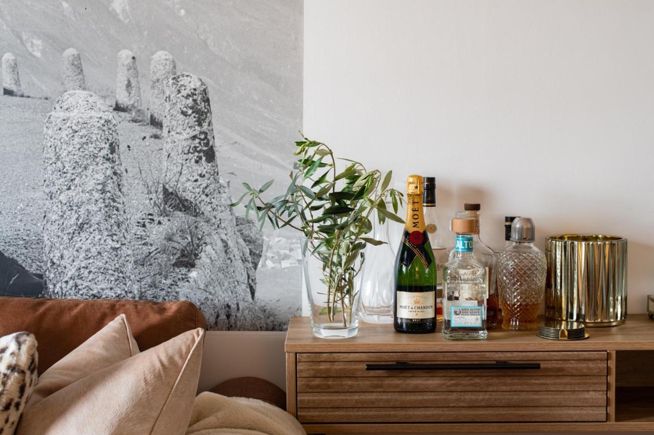 Rwy Suite007 Luxury Signature Apartment With Sea View & Optional Parking プリマス エクステリア 写真