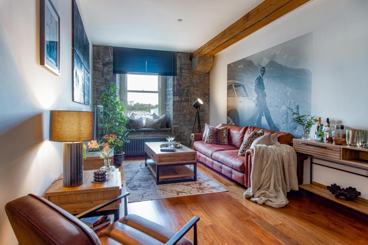 Rwy Suite007 Luxury Signature Apartment With Sea View & Optional Parking プリマス エクステリア 写真